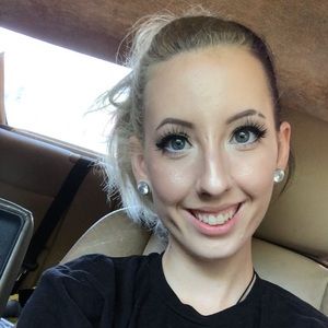 Meet your Posher, Alyssa